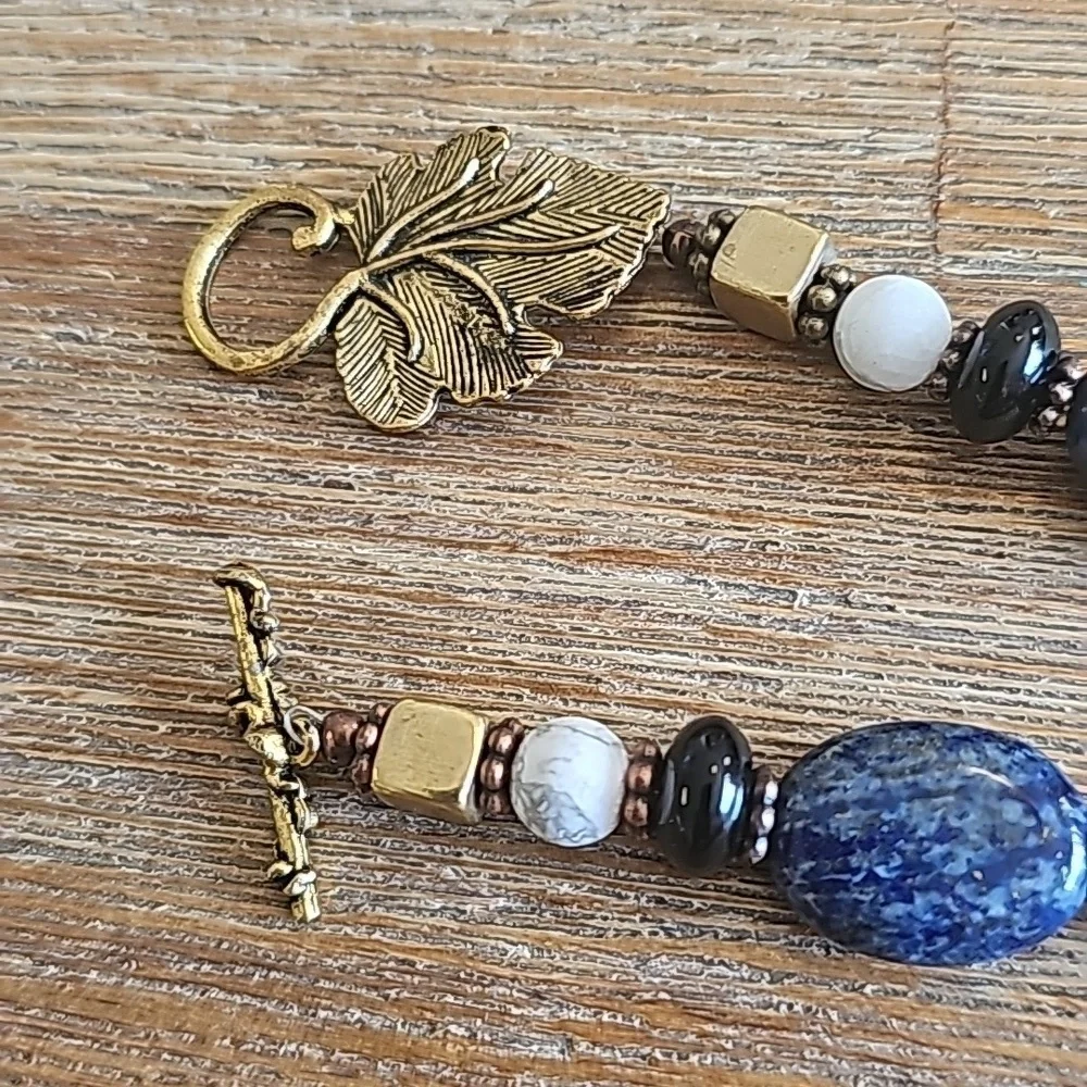 Natural stones Necklace with Lapis, Tibetian Style Leaf Toggle clasp and hearts